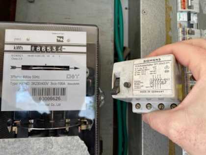 1 Simple Change That Cuts People's Electric Bill By Up To 90% (Try Tonight)