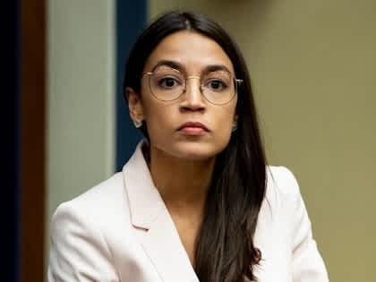 [Pics] At 31, Alexandria Ocasio-Cortez Lives In A House Like This