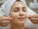 Doctors Stunned: 74 Year Old Grandma Clears Her Wrinkles With This Method